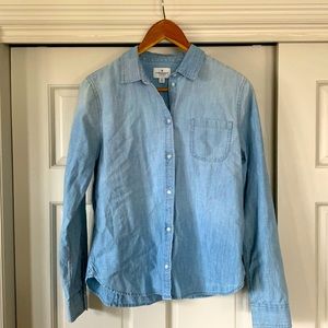 American Eagle Jean button down top. Size:L